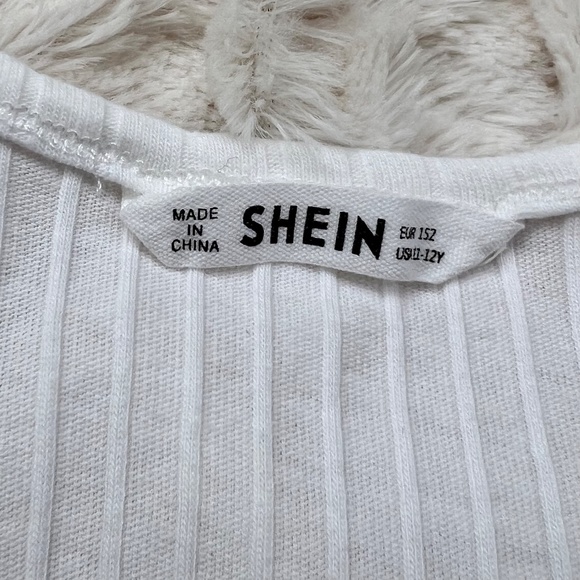 Sleeveless Cream Ribbed Top - Picture 14 of 16